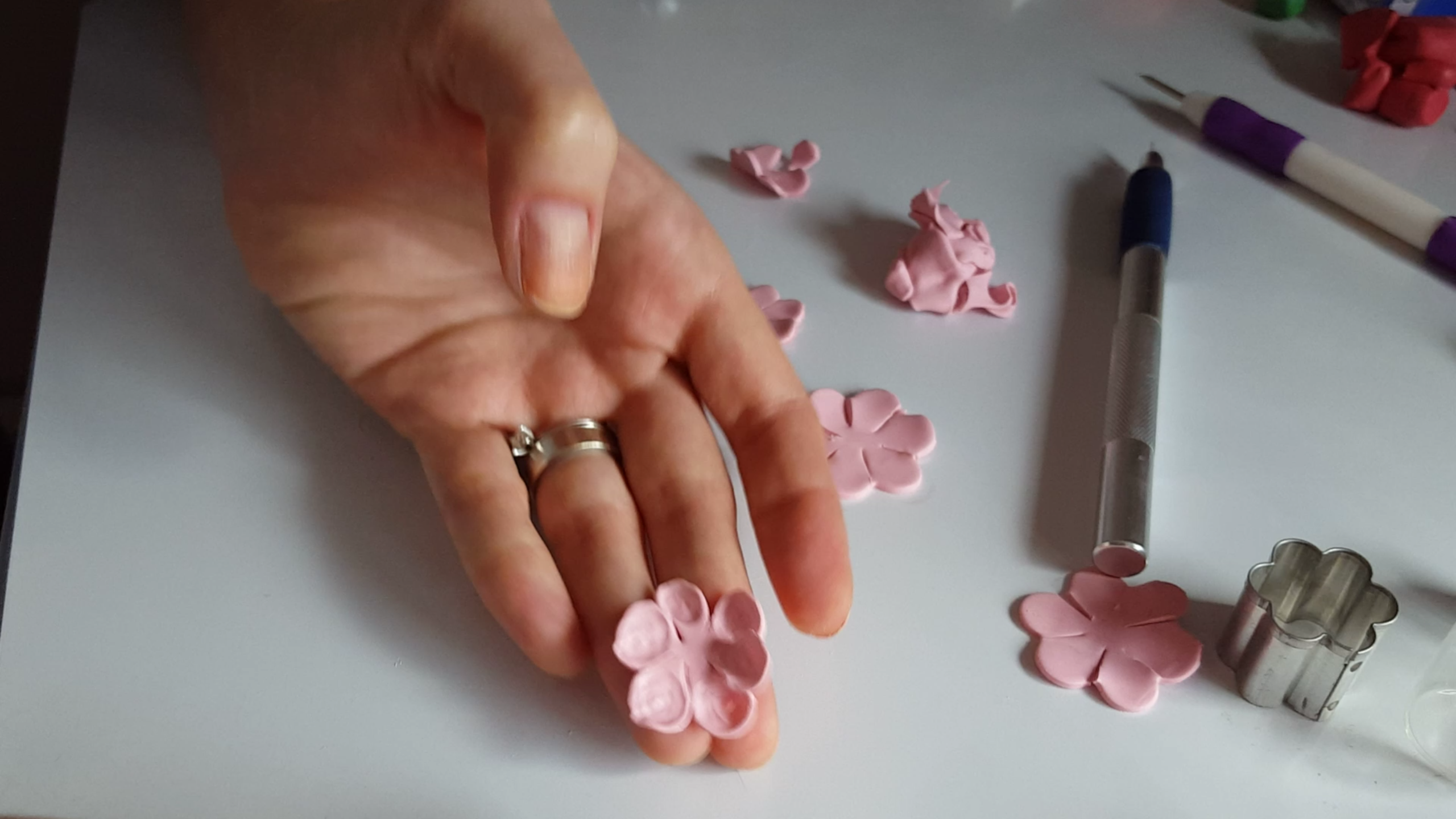 Diy fimo flower tutorial – polymer clay water lily