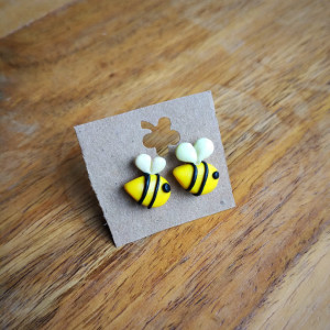 Polymer Clay Bee – Inspiration For A Handmade Holiday