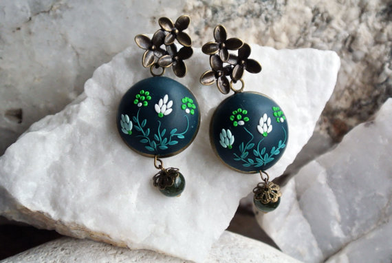 Dark Green Earrings, emerald green earrings, green flower earrings, green Bridesmaid Earrings, green wedding, minimalist Jade earrings